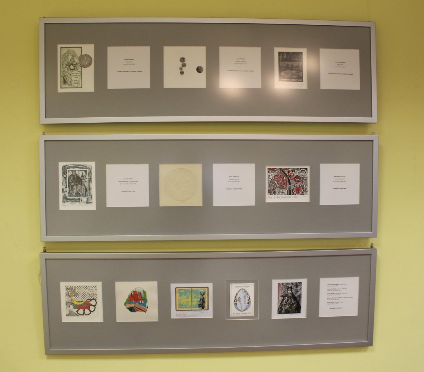 Viešojoje bibliotekoje eksponuojama ekslibrisų konkurso „Trakams – 700. Tapatybės beieškant:...